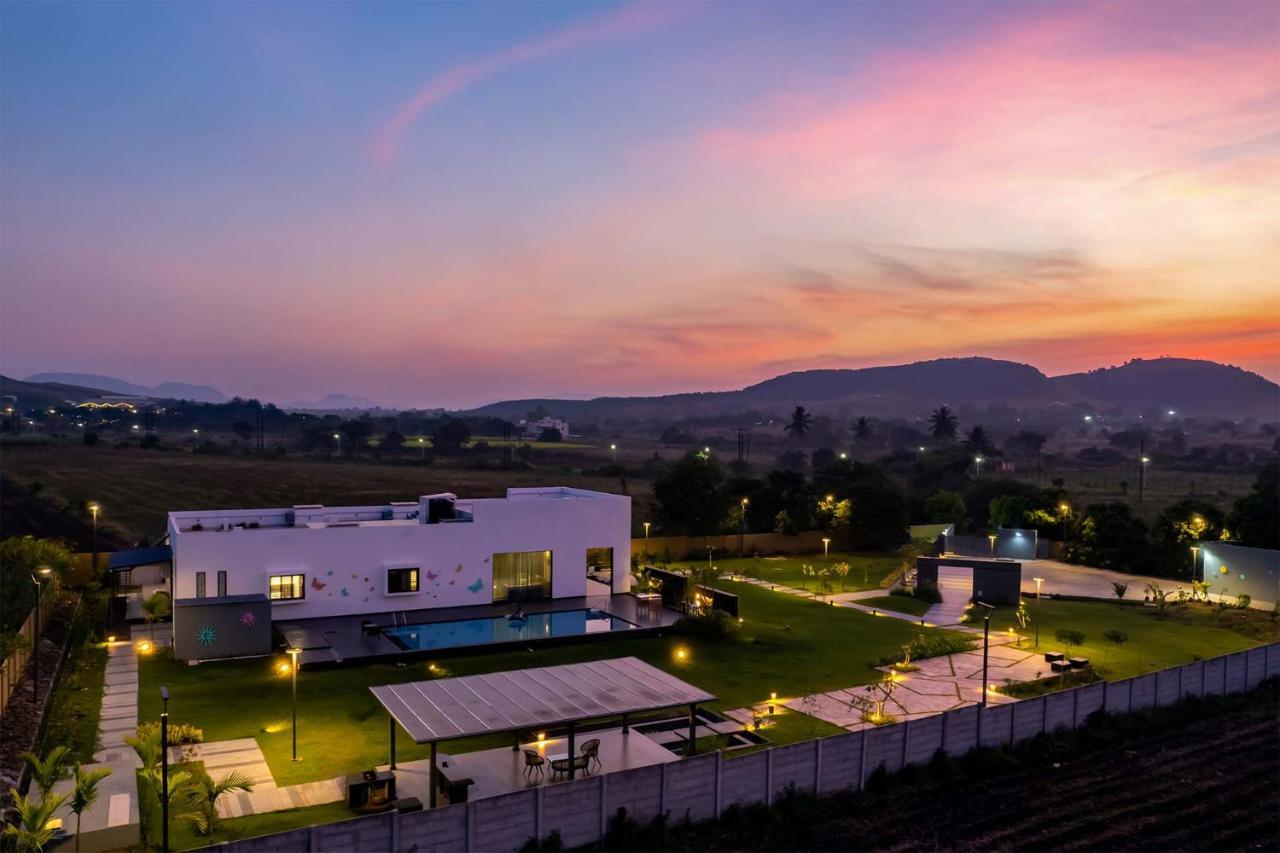 Stayvista'S Le Bon Horizon - Hillside Elegance With Chic Interiors, Poolside Serenity & Picturesque Gazebo - Proximity To Sula Nashik Dış mekan fotoğraf