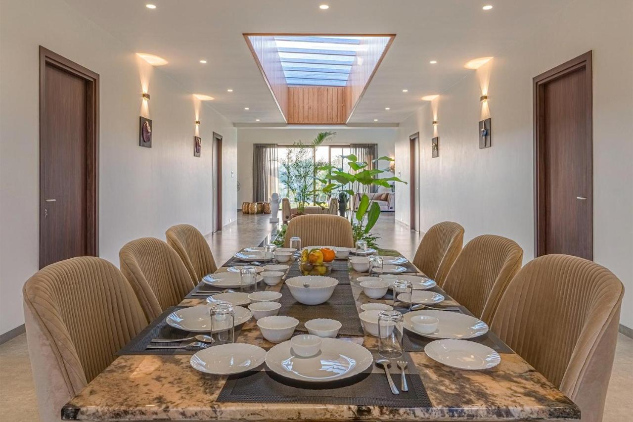 Stayvista'S Le Bon Horizon - Hillside Elegance With Chic Interiors, Poolside Serenity & Picturesque Gazebo - Proximity To Sula Nashik Dış mekan fotoğraf