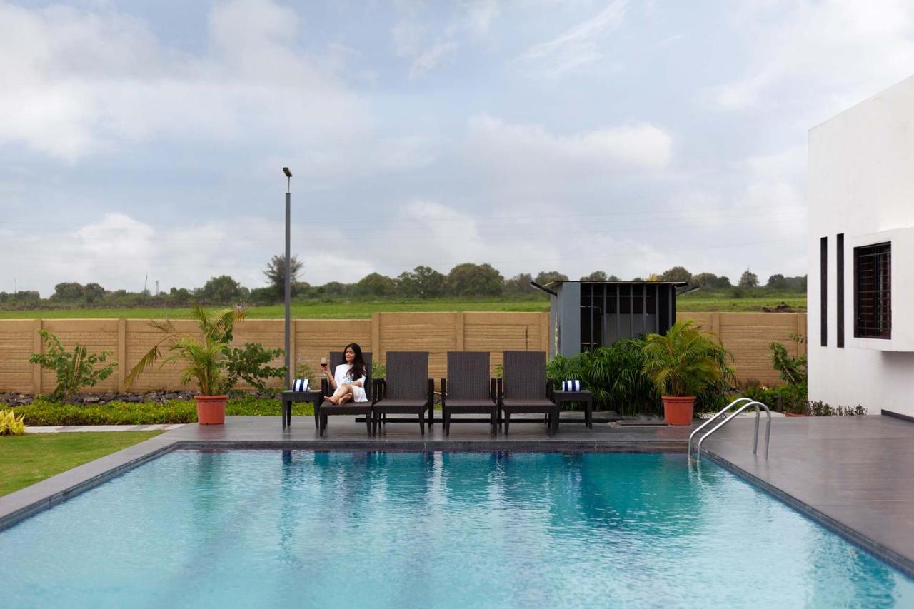 Stayvista'S Le Bon Horizon - Hillside Elegance With Chic Interiors, Poolside Serenity & Picturesque Gazebo - Proximity To Sula Nashik Dış mekan fotoğraf