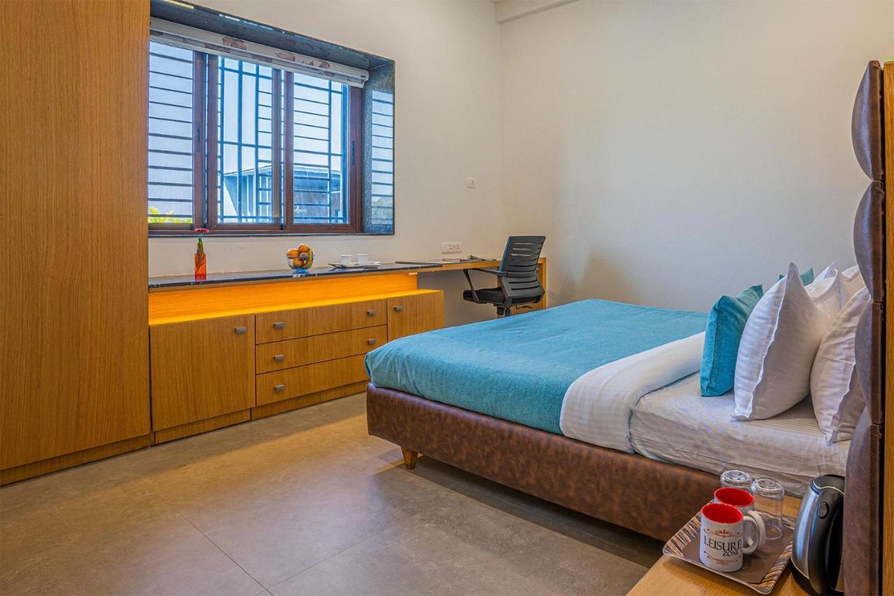 Stayvista'S Le Bon Horizon - Hillside Elegance With Chic Interiors, Poolside Serenity & Picturesque Gazebo - Proximity To Sula Nashik Dış mekan fotoğraf