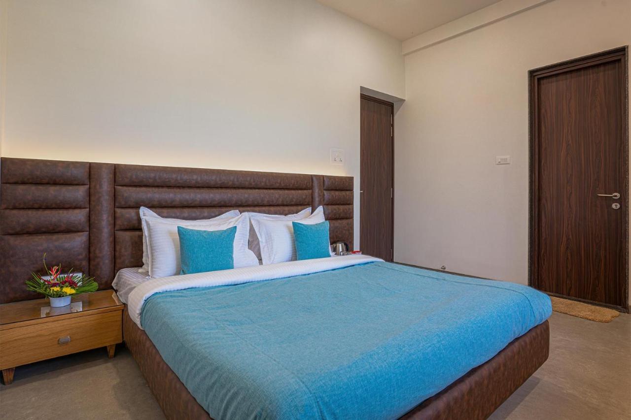 Stayvista'S Le Bon Horizon - Hillside Elegance With Chic Interiors, Poolside Serenity & Picturesque Gazebo - Proximity To Sula Nashik Dış mekan fotoğraf