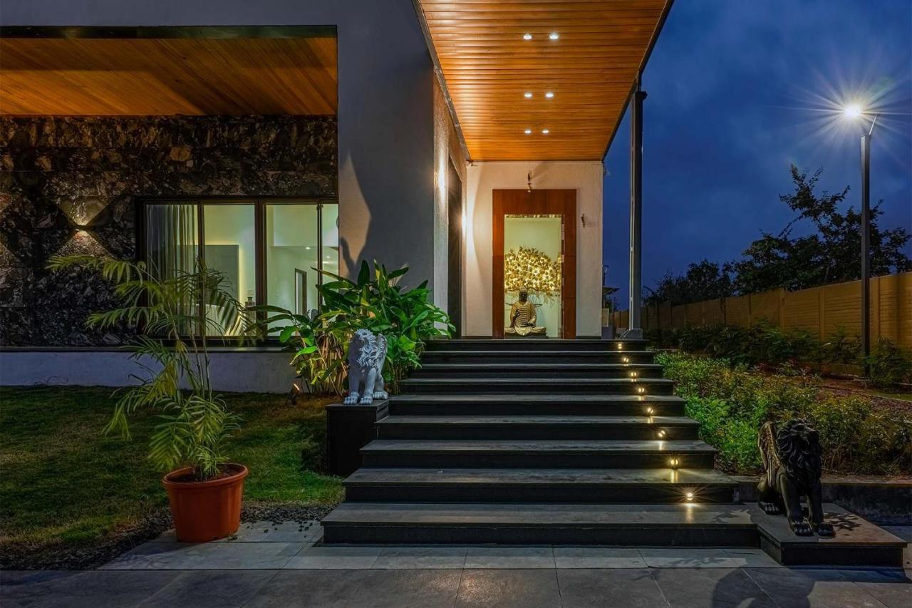 Stayvista'S Le Bon Horizon - Hillside Elegance With Chic Interiors, Poolside Serenity & Picturesque Gazebo - Proximity To Sula Nashik Dış mekan fotoğraf