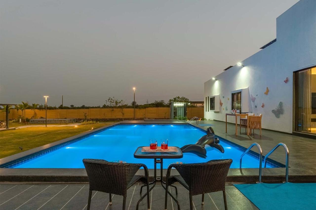 Stayvista'S Le Bon Horizon - Hillside Elegance With Chic Interiors, Poolside Serenity & Picturesque Gazebo - Proximity To Sula Nashik Dış mekan fotoğraf
