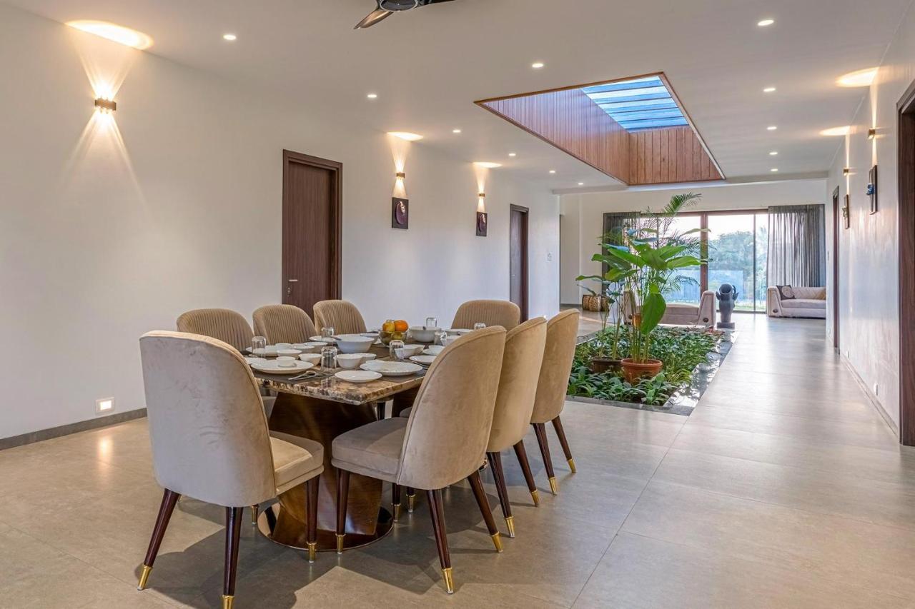 Stayvista'S Le Bon Horizon - Hillside Elegance With Chic Interiors, Poolside Serenity & Picturesque Gazebo - Proximity To Sula Nashik Dış mekan fotoğraf
