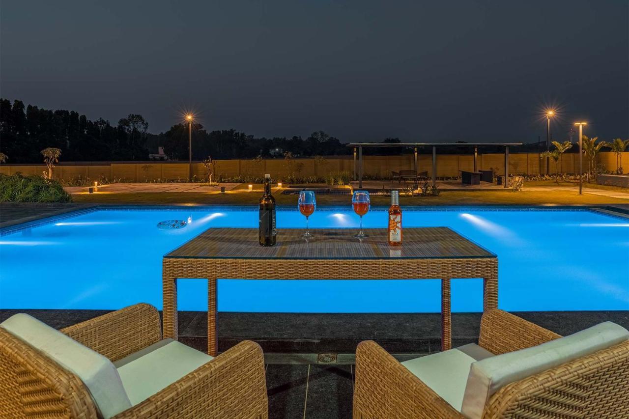 Stayvista'S Le Bon Horizon - Hillside Elegance With Chic Interiors, Poolside Serenity & Picturesque Gazebo - Proximity To Sula Nashik Dış mekan fotoğraf