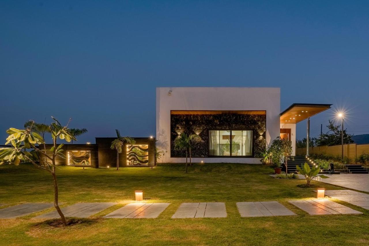 Stayvista'S Le Bon Horizon - Hillside Elegance With Chic Interiors, Poolside Serenity & Picturesque Gazebo - Proximity To Sula Nashik Dış mekan fotoğraf